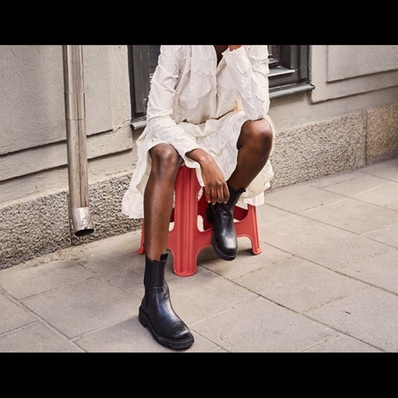 LAST PAIR 8.5 NWT H&M High Profile Chelsea Boots - Picture 8 of 10